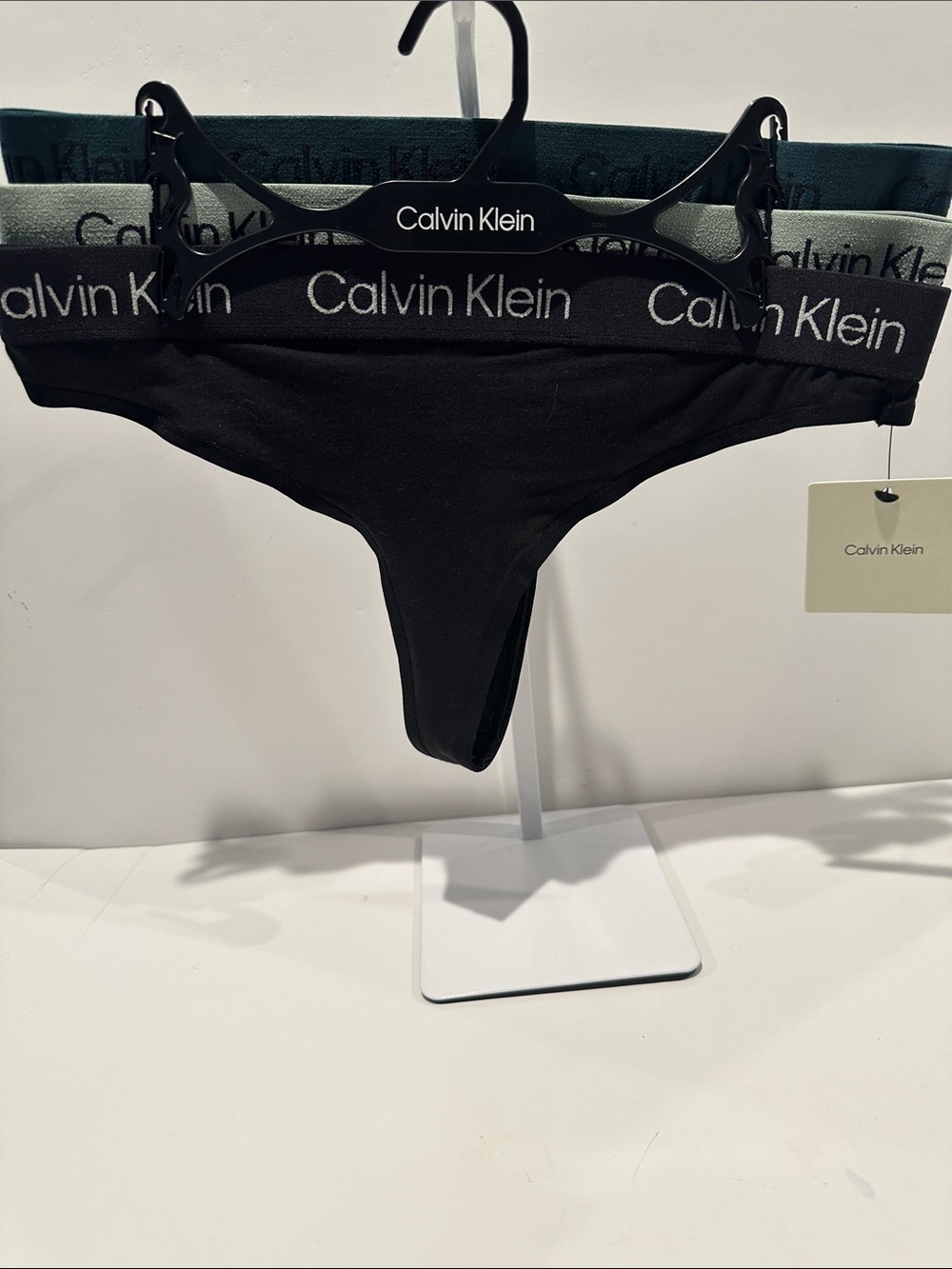 NWT Calvin Klein 3 Thong Panty Set in 95% cotton and 5% elastine. Size M